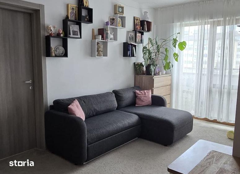 Apartament cu 3 camere semidecomandat în Bârnova