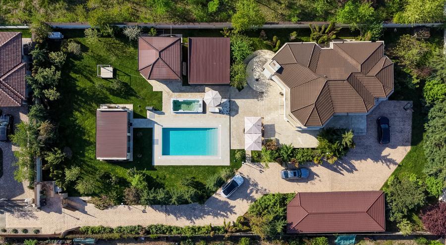 Casă individuală cu 6 camere cu Piscina în Snagov