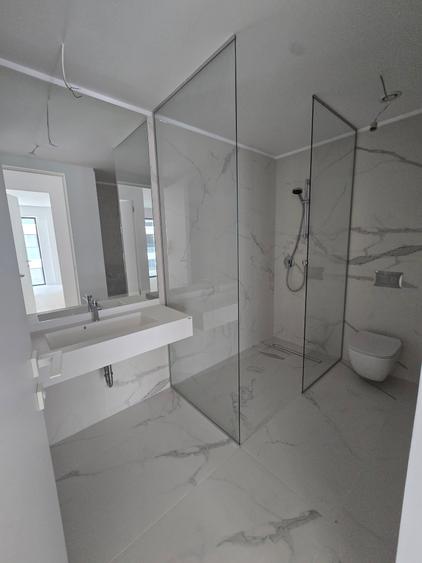 Apartament cu 2 camere semidecomandat în Barbu Văcărescu