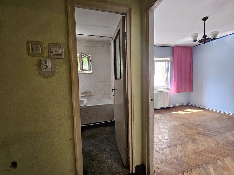 Apartament cu 2 camere semidecomandat în Mihai Eminescu