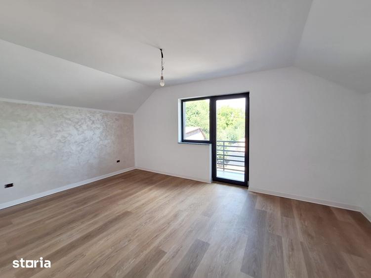 Casă cu 4 camere cu Teren 430 Mp în Republicii