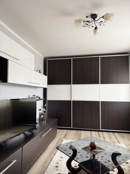 Apartament cu 2 camere în Petru Rareș