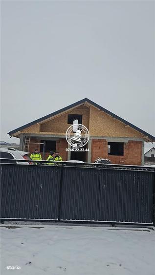 Casă cu 3 camere în Ciurbești