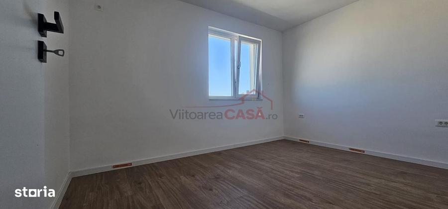 Casă cu 4 camere în Crețești
