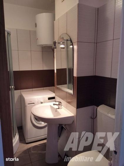 Apartament cu 3 camere decomandat în Titan