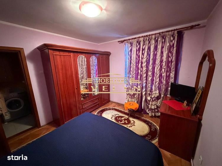Apartament cu 4 camere decomandat în Central