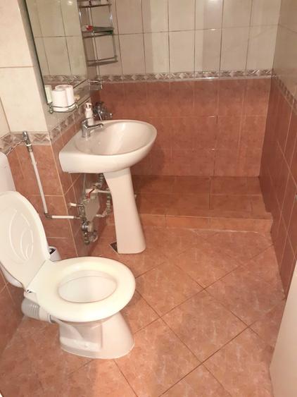 Apartament cu 4 camere decomandat în Exterior Vest