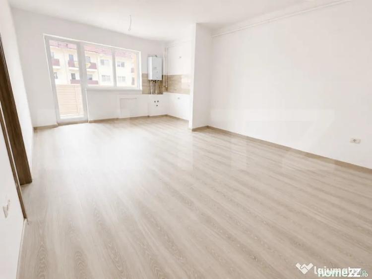 Apartament cu 2 camere semidecomandat în Sânpetru