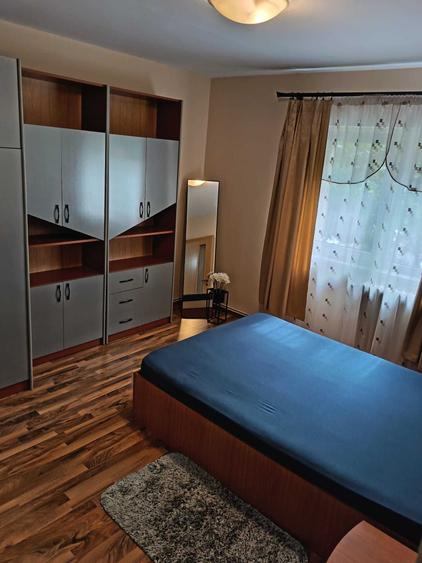 Apartament cu 4 camere decomandat în Zorilor