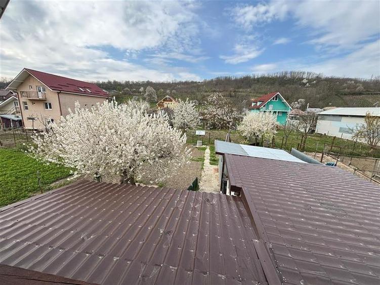 Duplex cu 3 camere cu Teren 453 Mp în Exterior Est