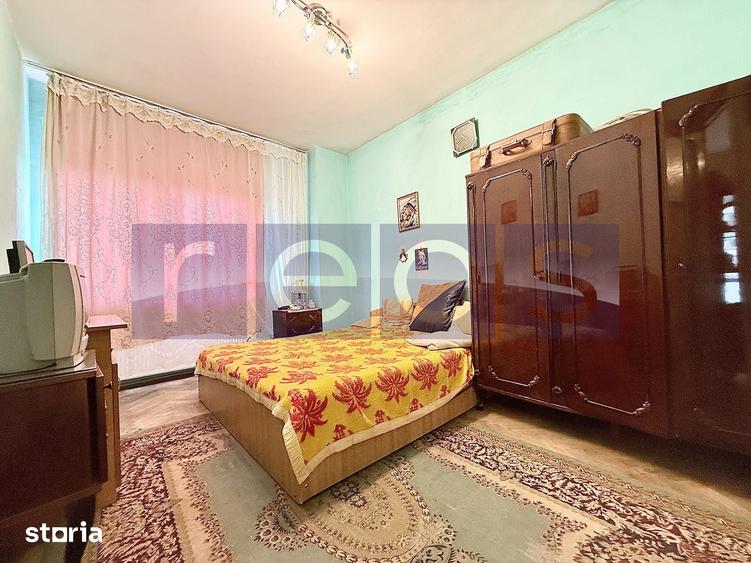 Apartament cu 3 camere în Decebal