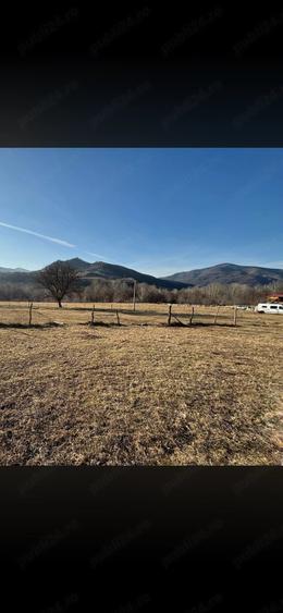 Teren de 3400 mp, în Mlăjet