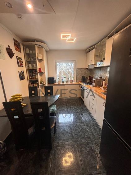 Apartament cu 4 camere decomandat, mobilat în Mărăști