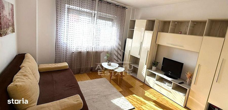 Garsonieră decomandată în Miorița