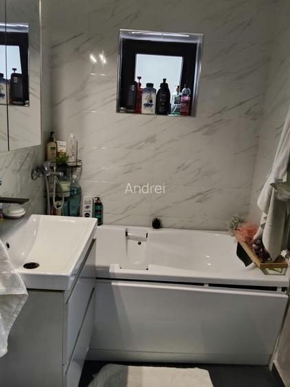 Apartament cu 3 camere în Inel II