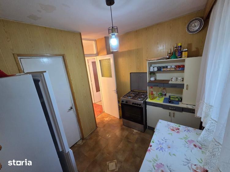 Apartament cu 2 camere decomandat în E3