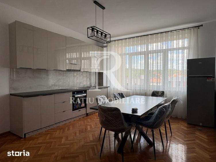 Apartament cu 3 camere decomandat în Iorga