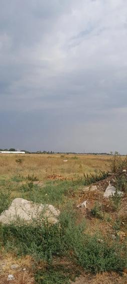 Teren de 8600 mp, în Central