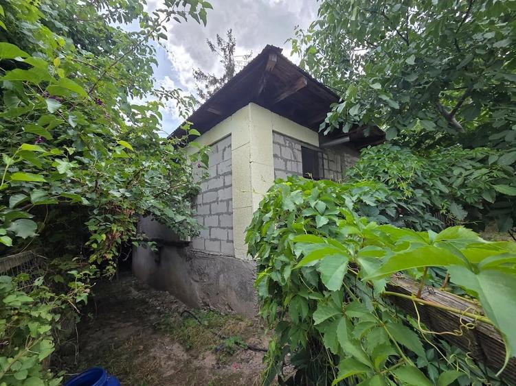 Casă cu 3 camere cu Teren 571 Mp în Sud