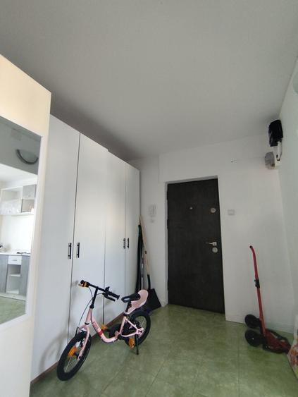 Apartament cu 2 camere semidecomandat în Rahova