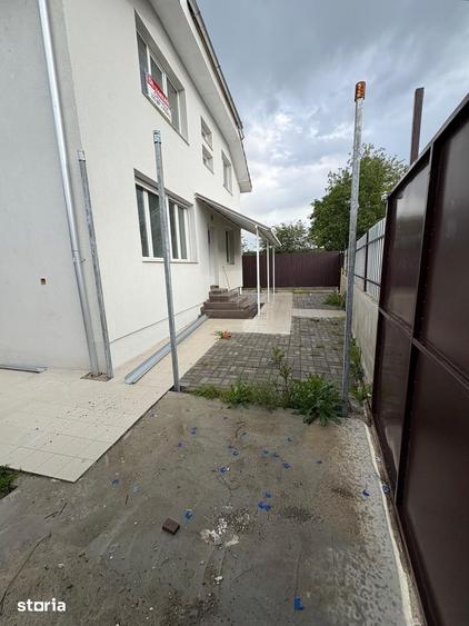 Casă cu 4 camere cu Teren 405 Mp în 6 Vânători
