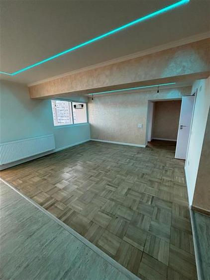 Apartament cu 4 camere decomandat în Mazepa 1