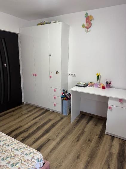 Apartament cu 3 camere decomandat, mobilat în Iosia