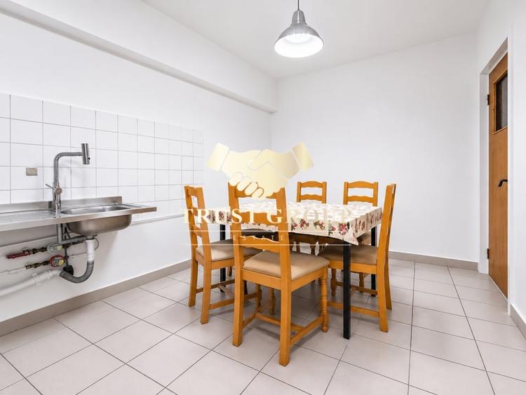 Apartament cu 4 camere decomandat în Cișmigiu