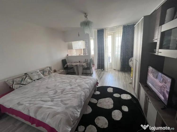Garsonieră decomandată în Brazda lui Novac