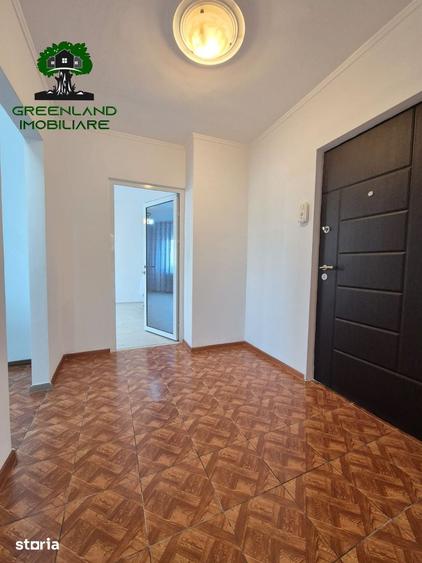 Apartament cu 3 camere decomandat în Frumoasa