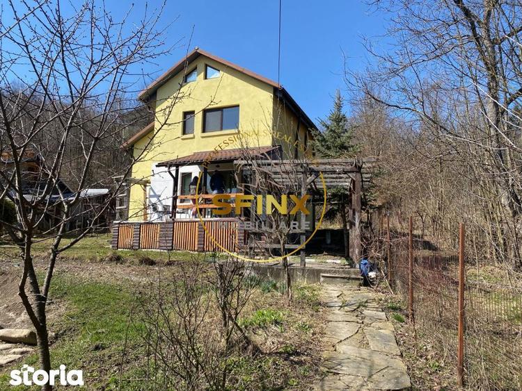 Casă cu 4 camere cu Canalizare în Nord