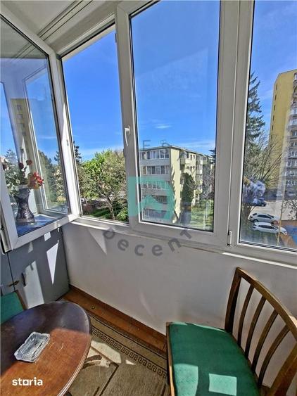 Apartament cu 3 camere semidecomandat în Astra