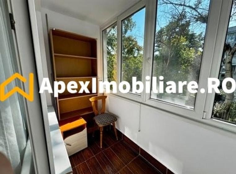 Apartament cu 3 camere semidecomandat, mobilat în Drumul Taberei