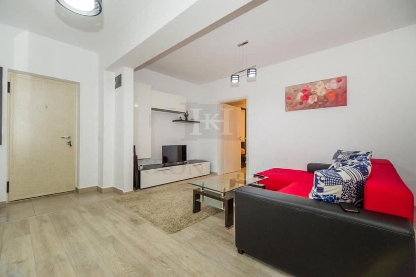 Apartament cu 2 camere semidecomandat, mobilat în Central