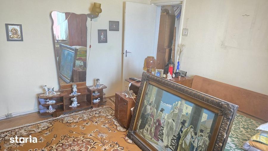 Apartament cu 4 camere decomandat în Mihai Eminescu