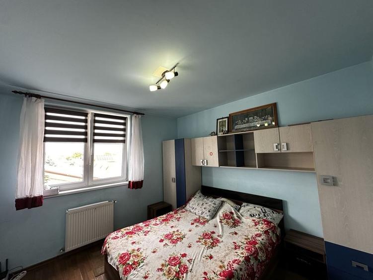 Apartament cu 4 camere decomandat în Exterior Vest
