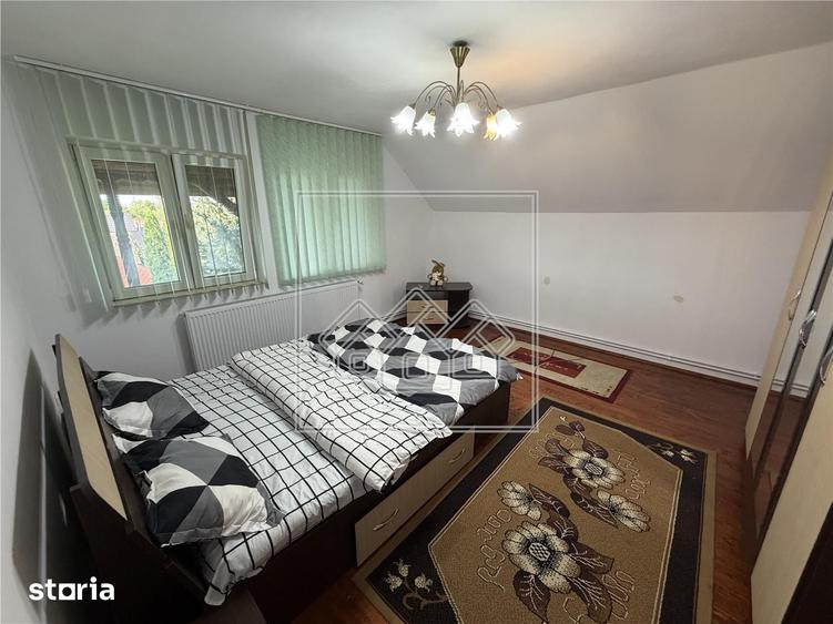 Casă cu 5 camere cu Teren 820 Mp în Cârțișoara