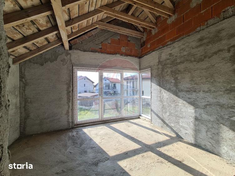 Casă cu 3 camere cu Teren 334 Mp în Sud