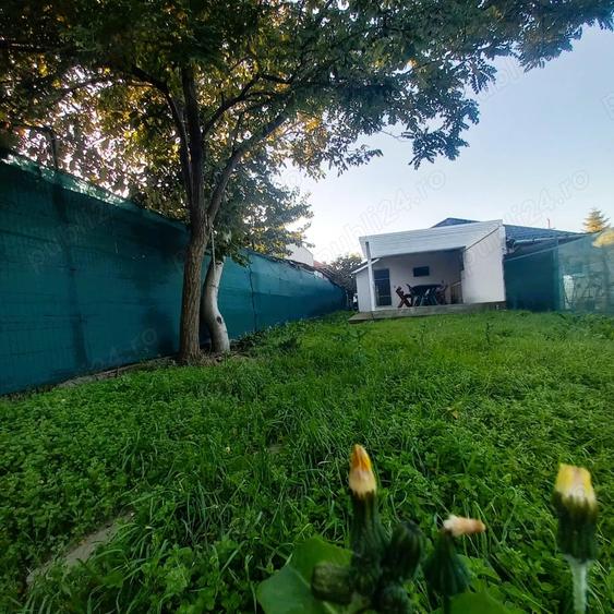 Casă cu 3 camere în Palazu Mare