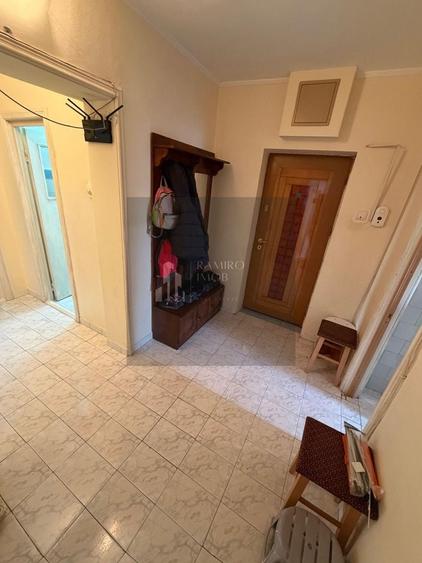Apartament cu 3 camere decomandat, mobilat în Calarași 4