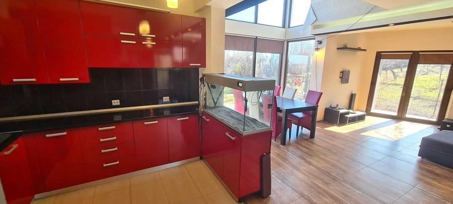 Casă cu 4 camere cu Teren 2500 Mp în Ghercești