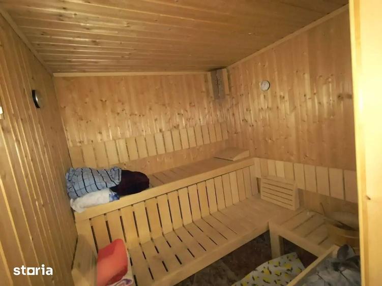 Casă cu 7 camere cu Teren 840 Mp în Central