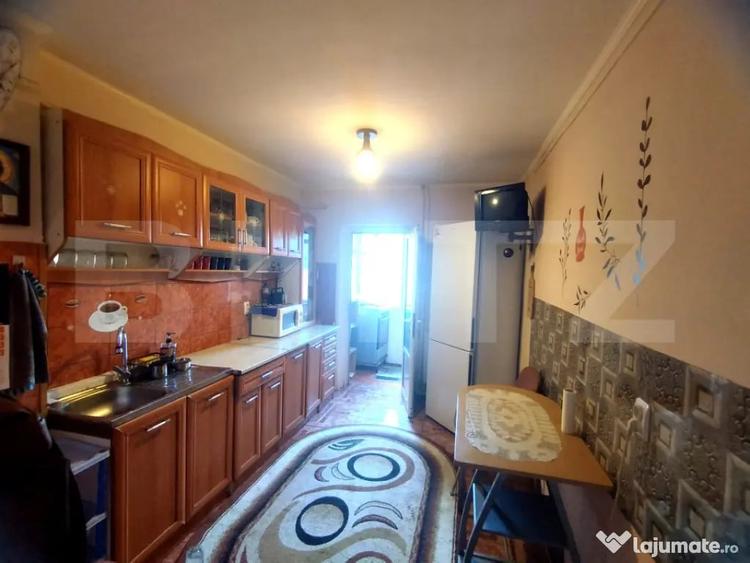 Apartament cu 3 camere decomandat în Ultracentral