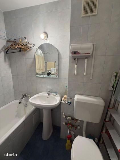 Vanzare Garsonieră renovată, 31 mp, 75 m metrou Favorit, balcon, AC - 6