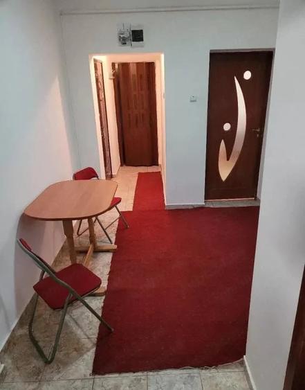 Apartament cu 2 camere decomandat în Filiași