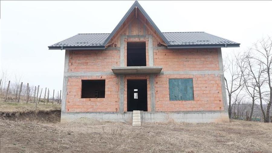 Casă individuală cu 8 camere cu Canalizare în Copou