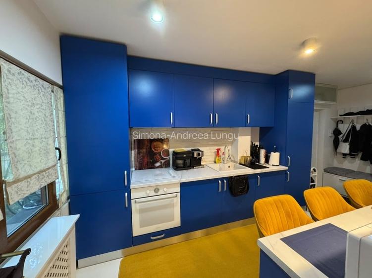 Vând Apartament 4 camere