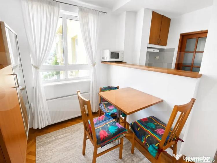 Apartament cu 2 camere semidecomandat în P-ța Unirii