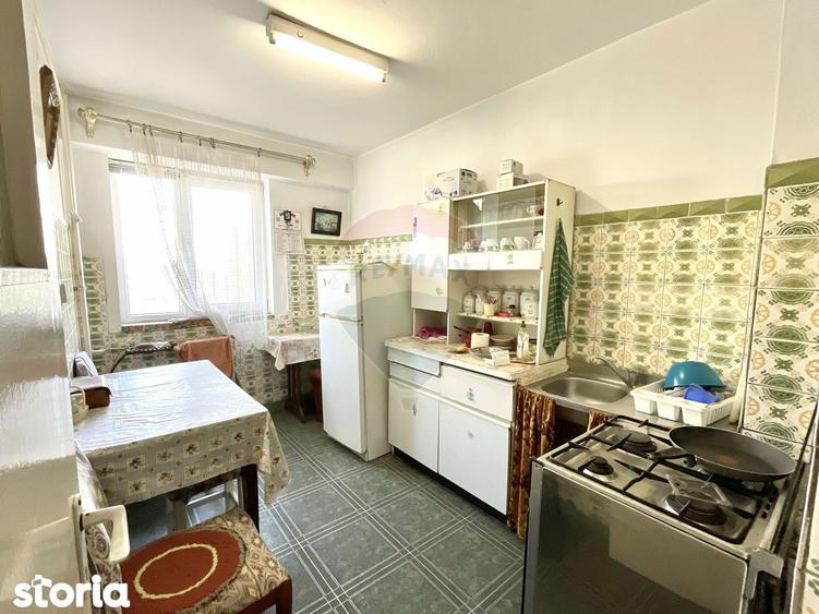 Apartament cu 3 camere de vanzare - Casa de Cultura - 8