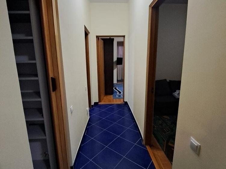 Apartament cu 3 camere semidecomandat în Iancului
